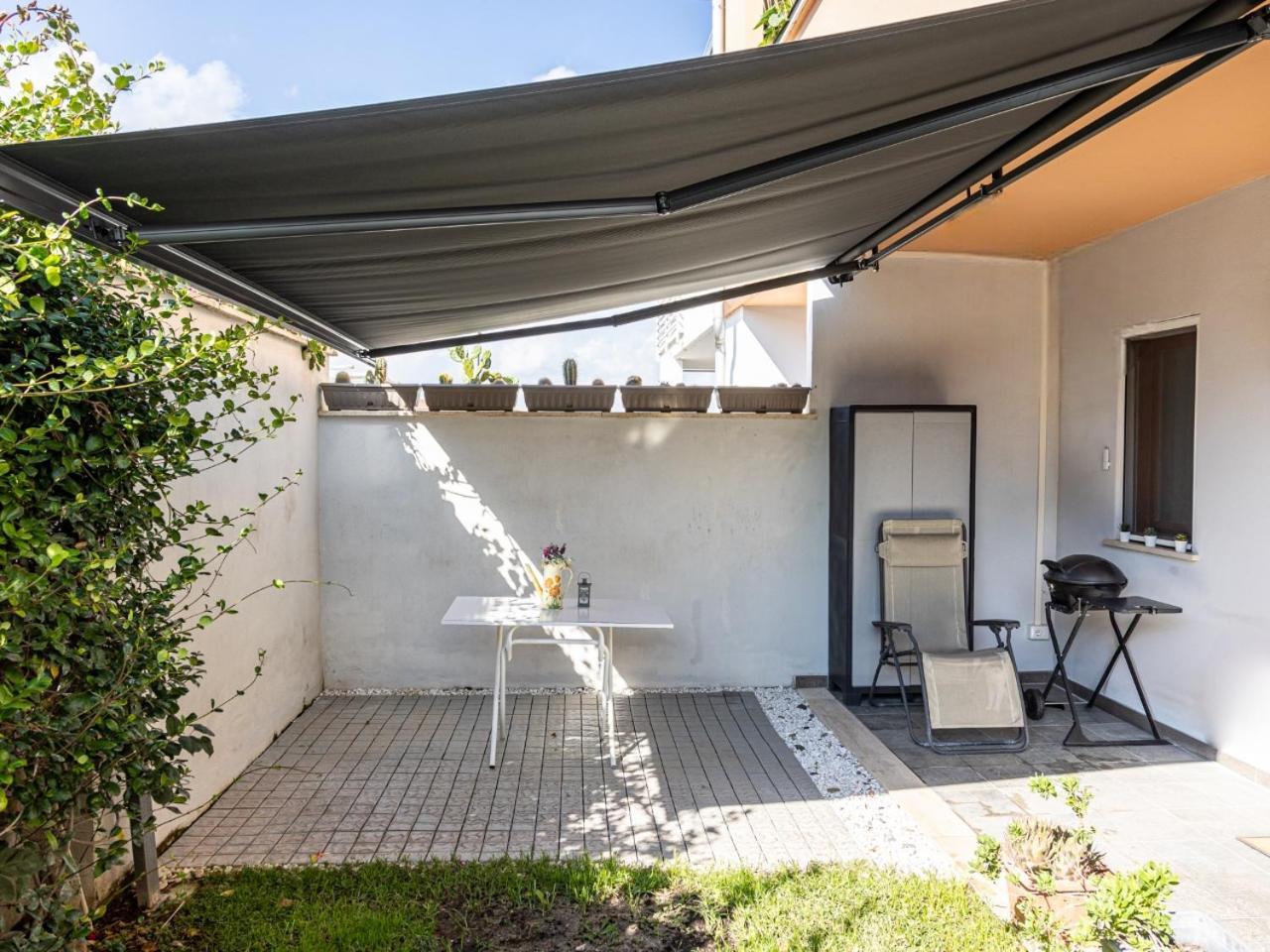 Mrb Real Estate - Maison Ludovica - Monolocale Moderno Con Giardino Frattocchie Exterior foto